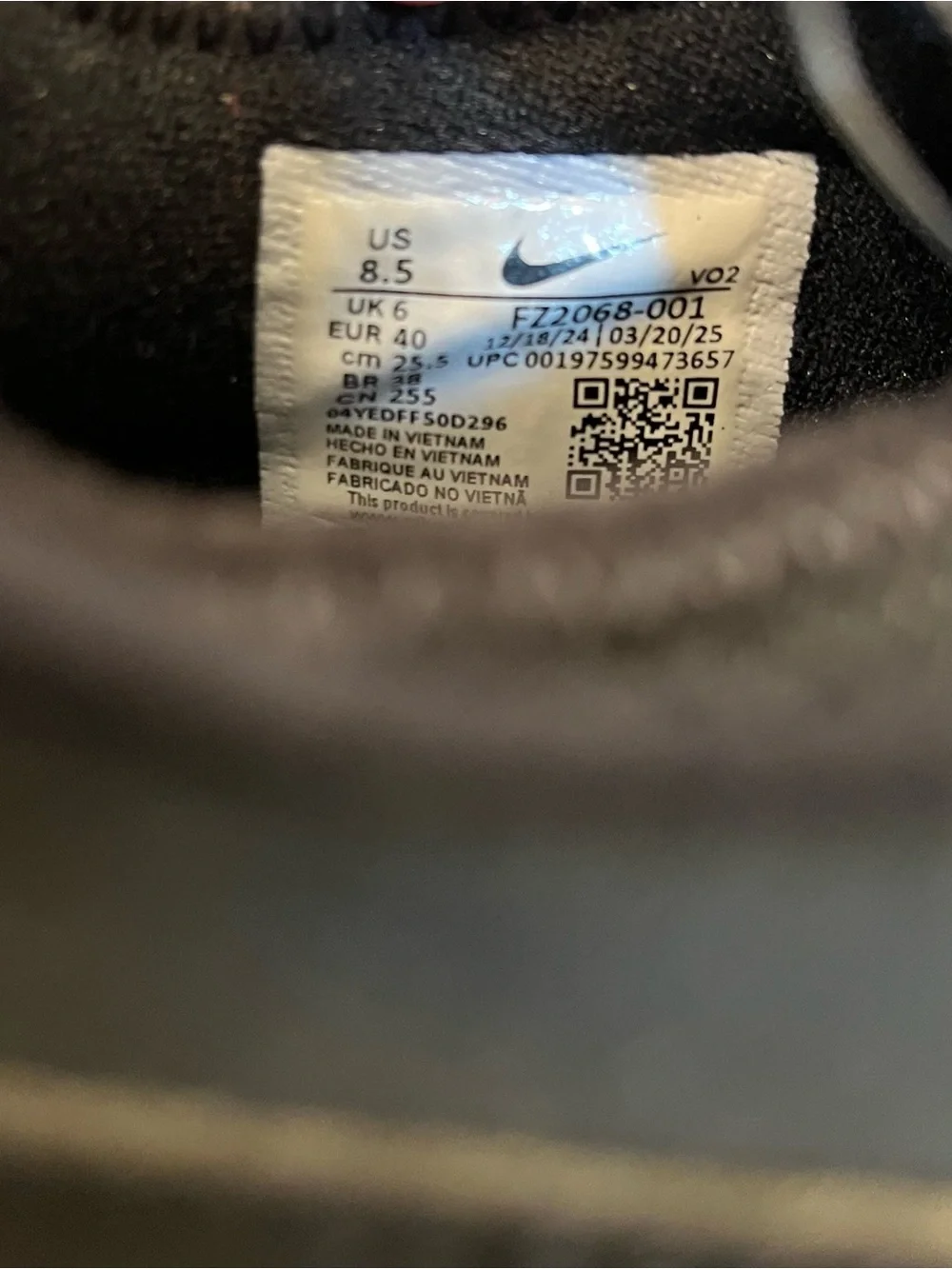 NWOT Nike Air Max SNDR sneakers